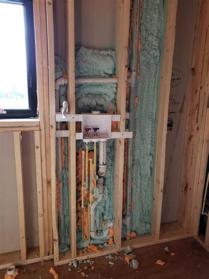 Can you run plumbing in an exterior wall?