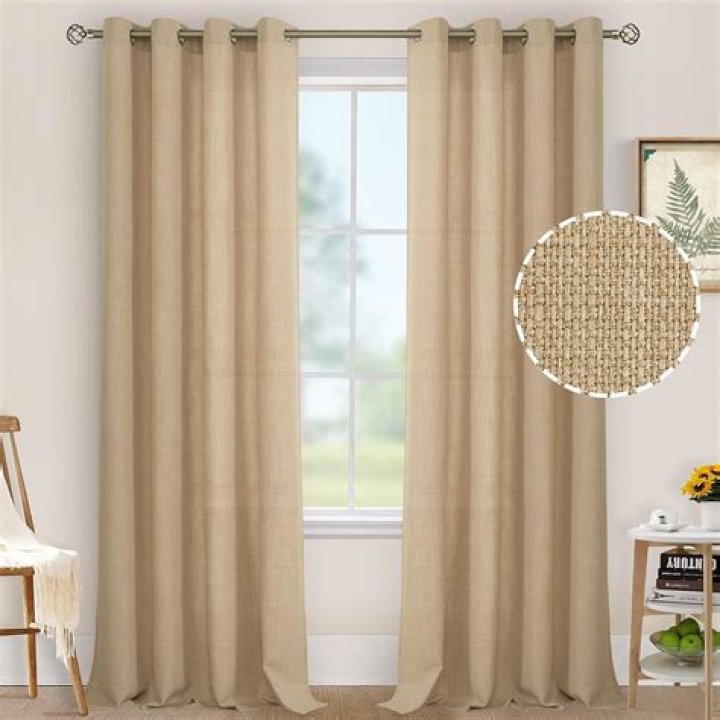 Does Kohls sell curtains in store?