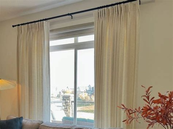 How do double curtain rods work?