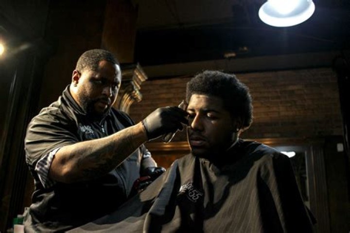 How do I become a barber in Michigan?