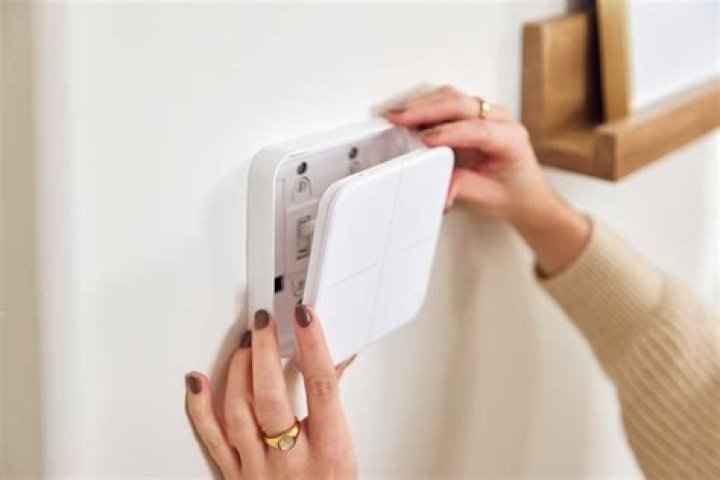 How do you add a light switch to vivint?