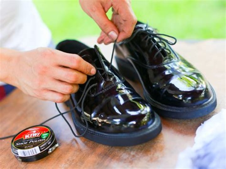 How do you make Matt shoes shiny?