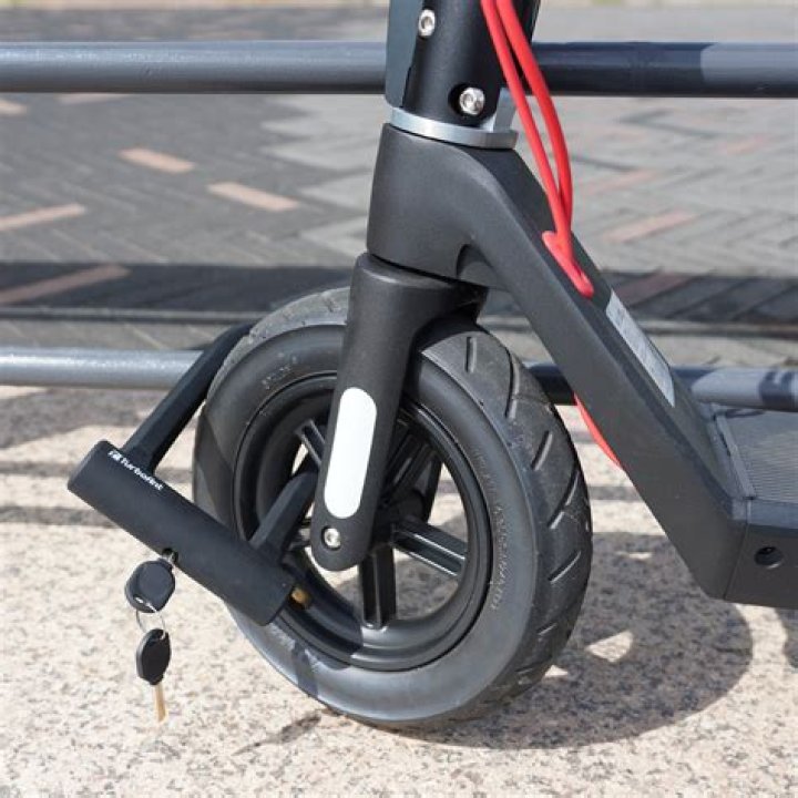How do you turn on a electric scooter?