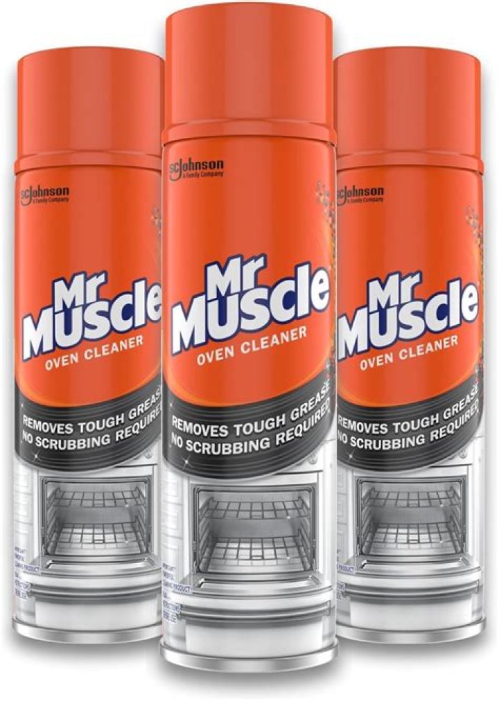 How do you use Mr Muscle oven cleaner?
