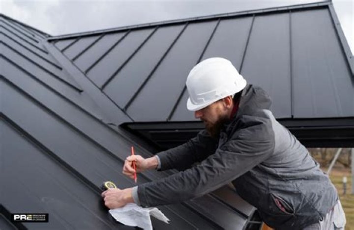 How long does a vinyl roof last?