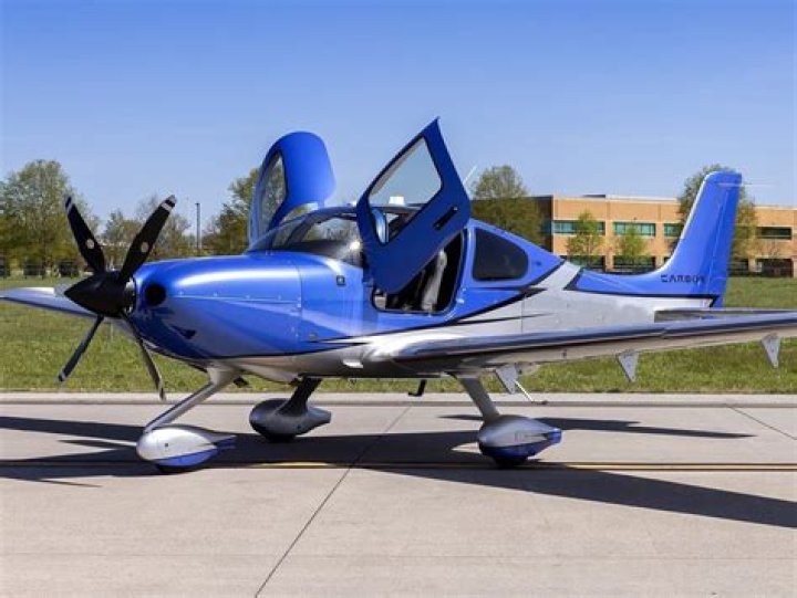 Is Cirrus sr22t pressurized?