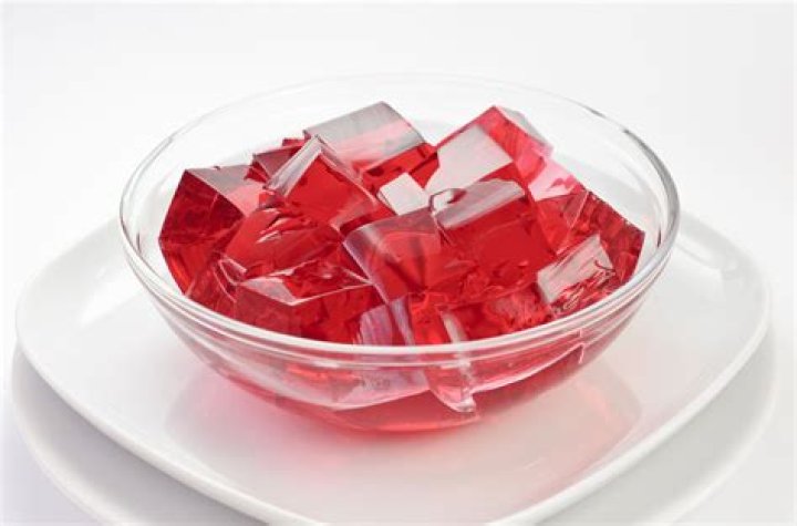 Is there red dye in Jello?