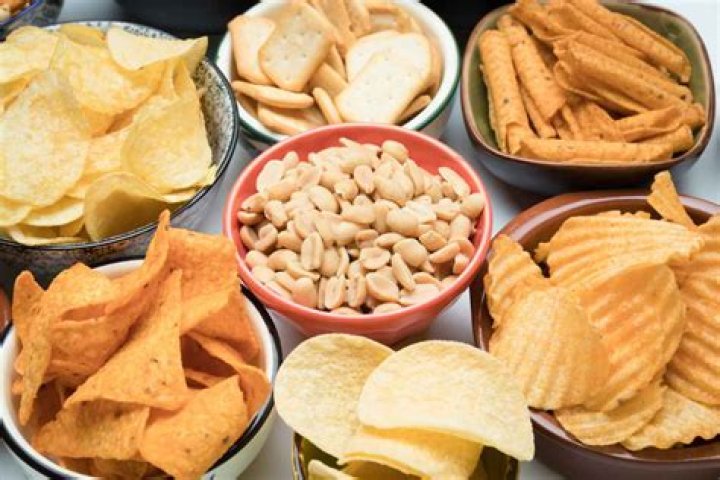 What are the best low sodium snacks?