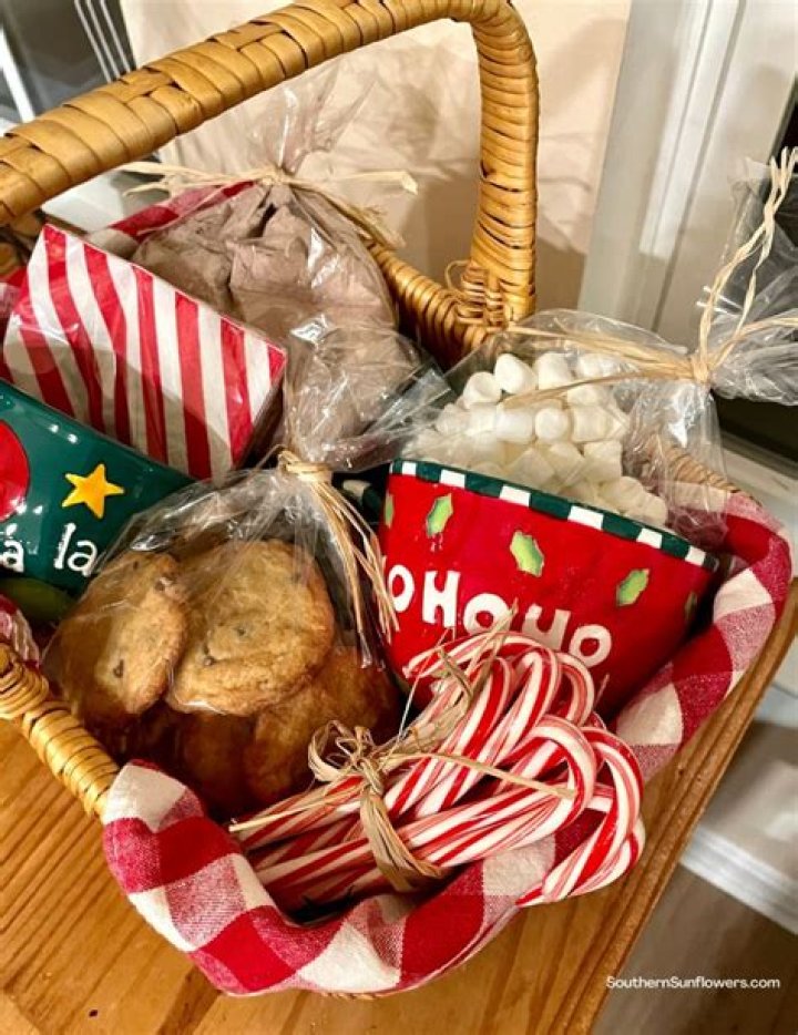 What can I put in a hot chocolate basket?
