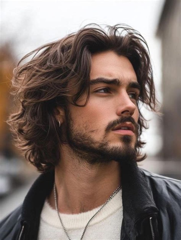 What can men do with thick wavy hair?