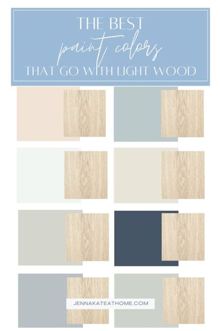 What color goes best with oak floors?