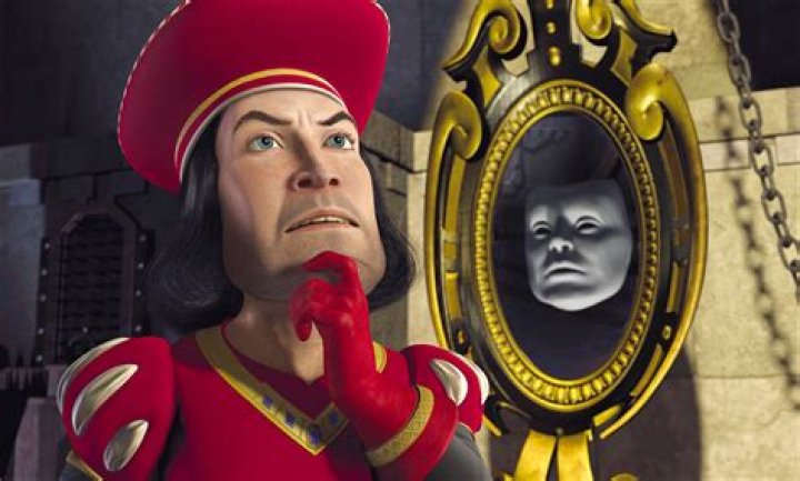 What does Lord Farquaad say to the mirror?