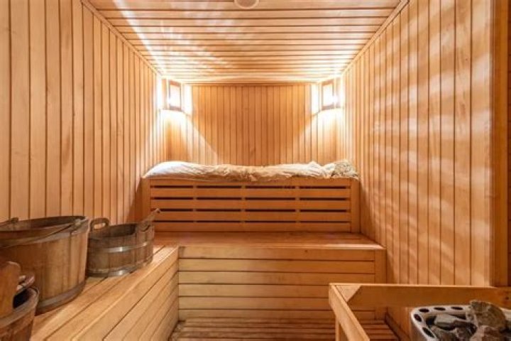 What is a traditional sauna?