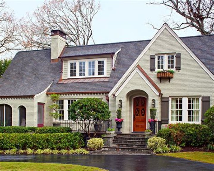 What is the most popular color to paint the outside of a house?