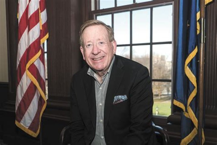 Who won Carmel mayor?