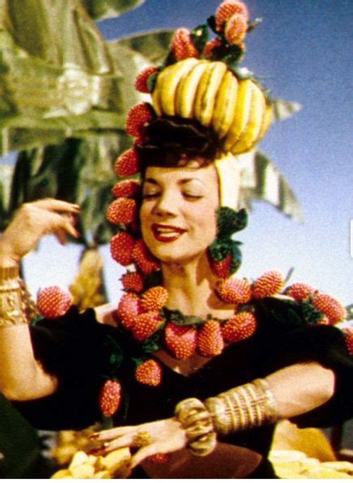 Who wore a fruit hat?