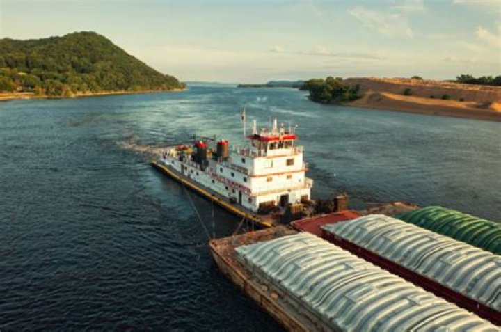 Why do barges push instead of pull?